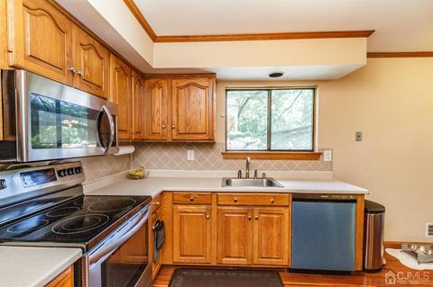 45 Ellen Heath Dr, Matawan, NJ 07747 photo 13