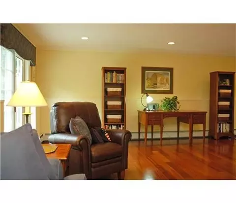 102 Emerson Ave, Middlesex, NJ 08846 photo 11