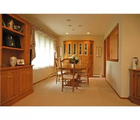 102 Emerson Ave, Middlesex, NJ 08846 photo 7