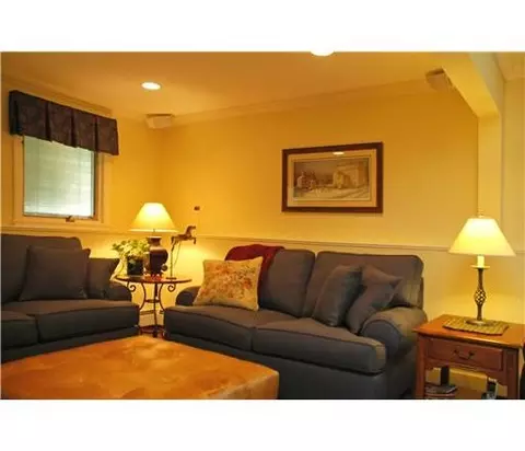 102 Emerson Ave, Middlesex, NJ 08846 photo 10