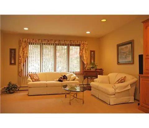 102 Emerson Ave, Middlesex, NJ 08846 photo 15