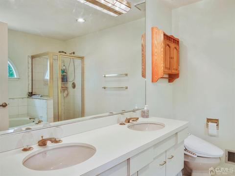 4 Eagle Ct, Old Bridge, NJ 08857 photo 7