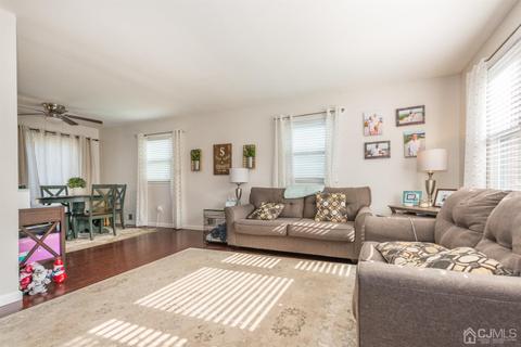 206 4th St, Middlesex, NJ 08846 photo 3