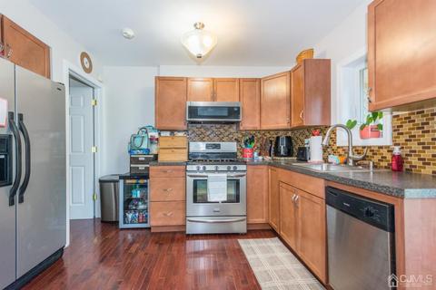 206 4th St, Middlesex, NJ 08846 photo 8