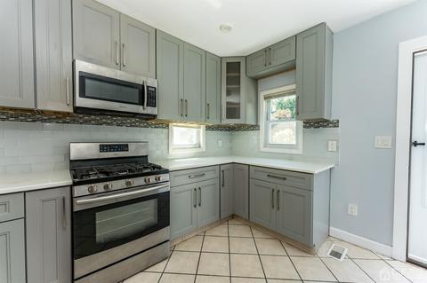 24 E Franklin St, Bound Brook, NJ 08805 photo 7