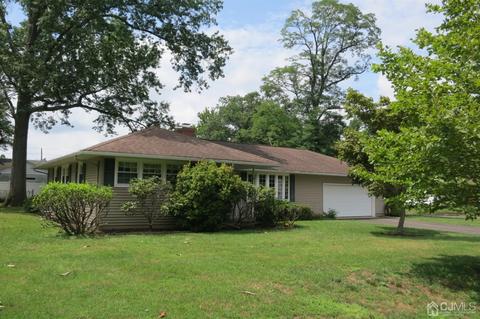 423 Main St, Middlesex, NJ 08846 photo 2
