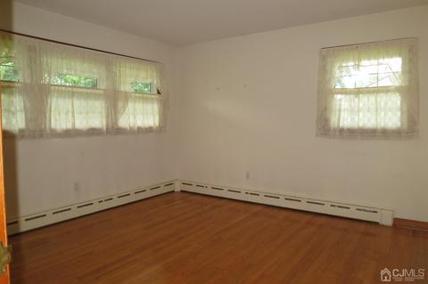 423 Main St, Middlesex, NJ 08846 photo 12