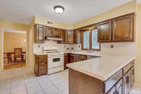 6 Fox Hill Dr, Edison, NJ 08820 photo 8