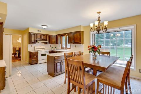 6 Fox Hill Dr, Edison, NJ 08820 photo 10