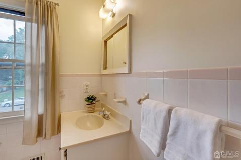 6 Fox Hill Dr, Edison, NJ 08820 photo 18