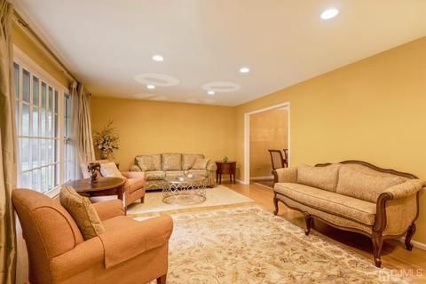 6 Fox Hill Dr, Edison, NJ 08820 photo 3