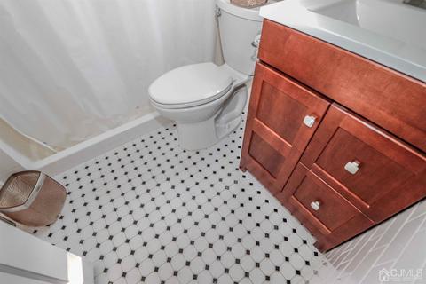 205 Echo Ave, Edison, NJ 08837 photo 16