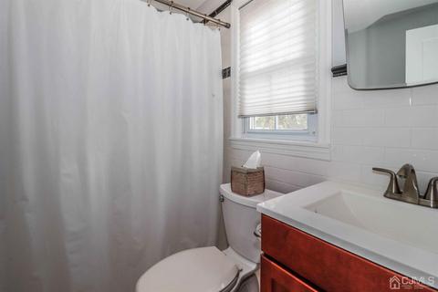 205 Echo Ave, Edison, NJ 08837 photo 15