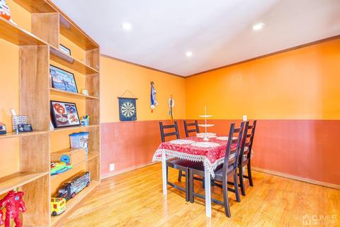152 Westgate Dr, Edison, NJ 08820 photo 13