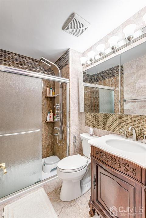 152 Westgate Dr, Edison, NJ 08820 photo 31