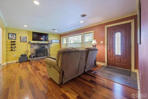 49 George Ave, Middlesex, NJ 08846 photo 4