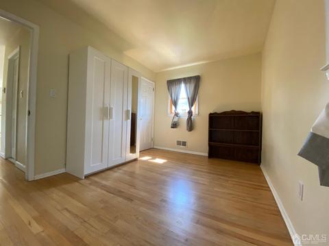 25 Vinal Ave, Edison, NJ 08817 photo 4