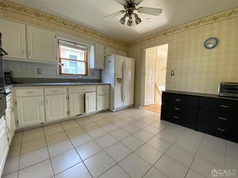 25 Vinal Ave, Edison, NJ 08817 photo 2