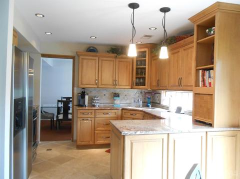 44 Wintergreen Ave, Edison, NJ 08820 photo 4