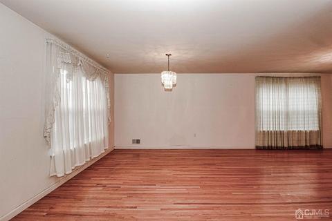 15 E Pleasant Ave, Sewaren, NJ 07077 photo 7