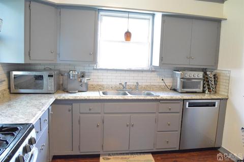 86 Philo Blvd, Edison, NJ 08837 photo 16