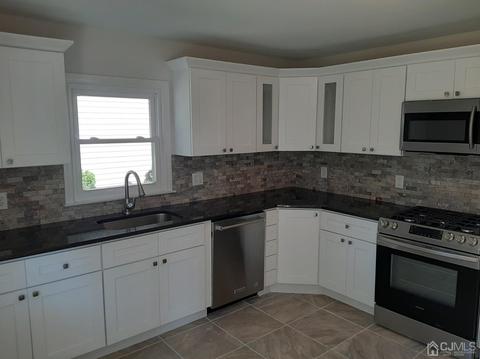 167 N Stout Ave, Middlesex, NJ 08846 photo 2