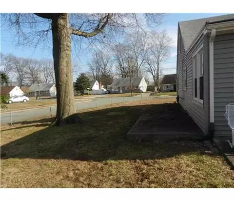 17 Ashley Rd, Edison, NJ 08817 photo 5