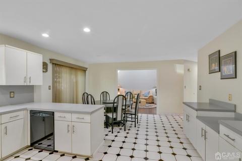 5 Elegante Dr, Edison, NJ 08820 photo 9