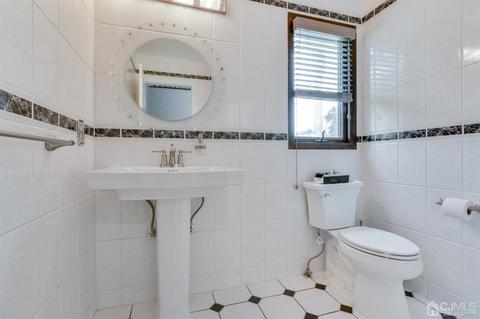 5 Elegante Dr, Edison, NJ 08820 photo 3