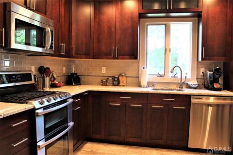 103 Calvert Ave, Edison, NJ 08820 photo 16
