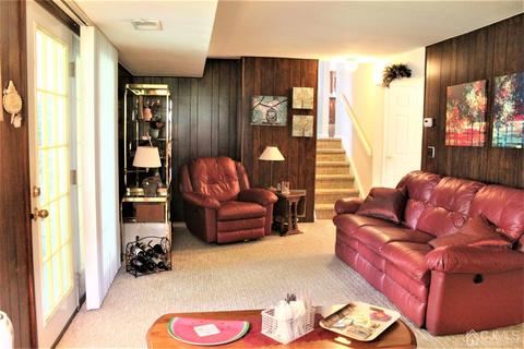 103 Calvert Ave, Edison, NJ 08820 photo 22