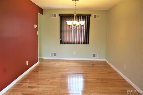 32 Heather Dr, Edison, NJ 08820 photo 10