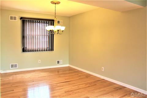 32 Heather Dr, Edison, NJ 08820 photo 11