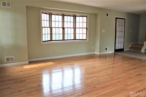 32 Heather Dr, Edison, NJ 08820 photo 6