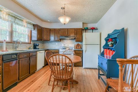 41 Lloyd St, Edison, NJ 08817 photo 9
