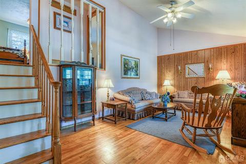 41 Lloyd St, Edison, NJ 08817 photo 4