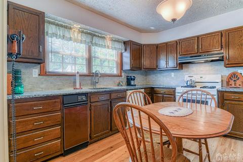 41 Lloyd St, Edison, NJ 08817 photo 10