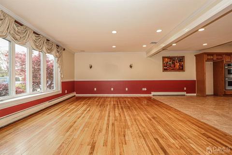 28 Wheatsheaf Rd, Clark, NJ 07066 photo 10