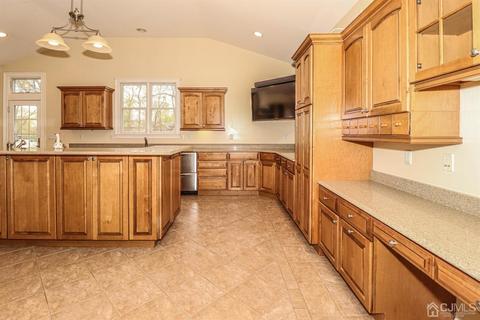 28 Wheatsheaf Rd, Clark, NJ 07066 photo 22