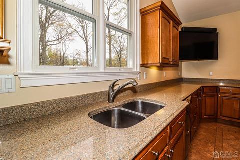 28 Wheatsheaf Rd, Clark, NJ 07066 photo 20
