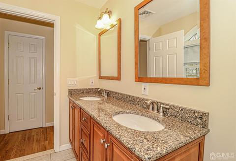 28 Wheatsheaf Rd, Clark, NJ 07066 photo 35