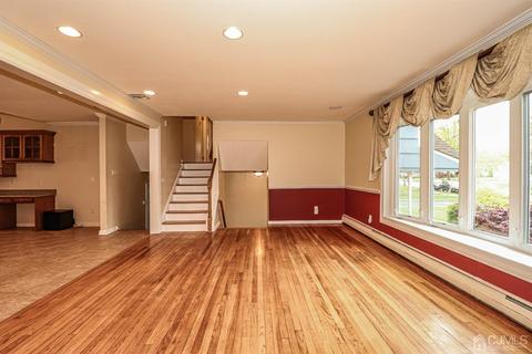 28 Wheatsheaf Rd, Clark, NJ 07066 photo 12