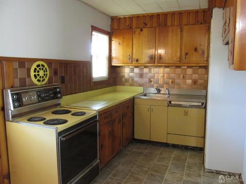 15 Stevens Rd, Edison, NJ 08817 photo 8