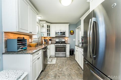 324 Codrington Pl, Bound Brook, NJ 08805 photo 5
