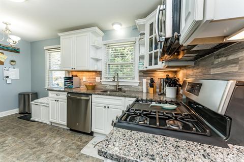 324 Codrington Pl, Bound Brook, NJ 08805 photo 8