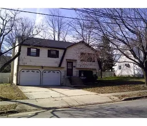 62 Meadow Rd, Edison, NJ 08817 photo 1