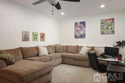 4 Sharp Rd, Edison, NJ 08837 photo 18