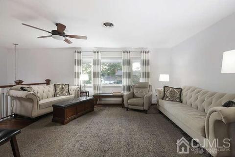 4 Sharp Rd, Edison, NJ 08837 photo 7