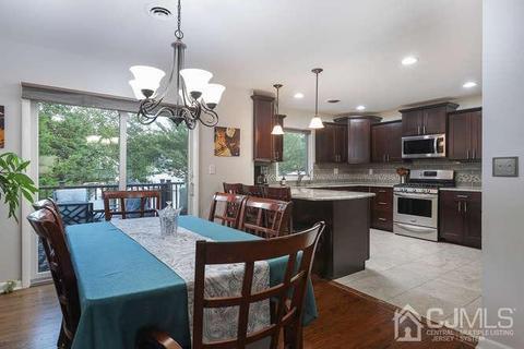 4 Sharp Rd, Edison, NJ 08837 photo 9