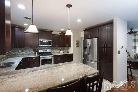 4 Sharp Rd, Edison, NJ 08837 photo 11